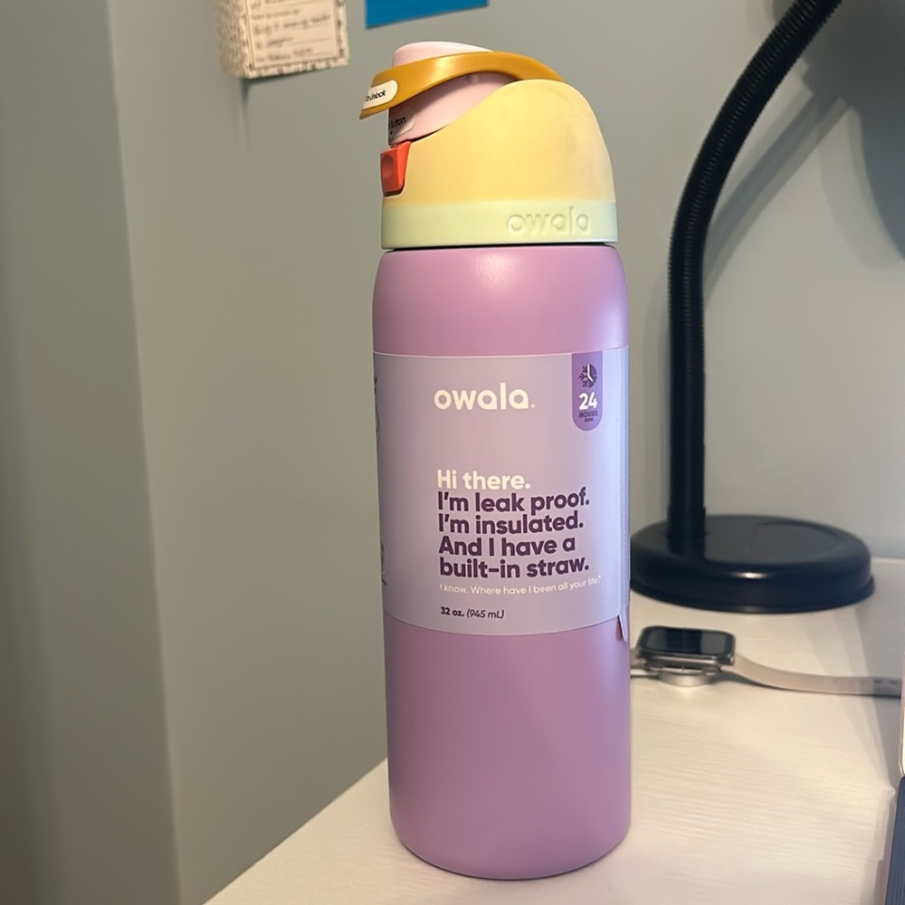 Brand new owala water bottle. Excellent condition